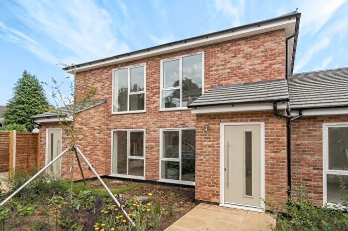 2 Bedroom Semi Detached House For Sale In Champagne Walk, Finchley, London, N3