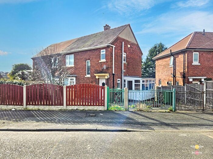 3 Bedroom Semi Detached House For Sale In Eskdale Road, Wakefield, West Yorkshire, WF2