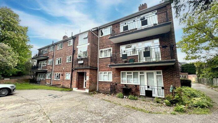 2 Bedroom Apartment To Rent In Wisdom Court, Southcote Road, Reading, Berkshire, RG30