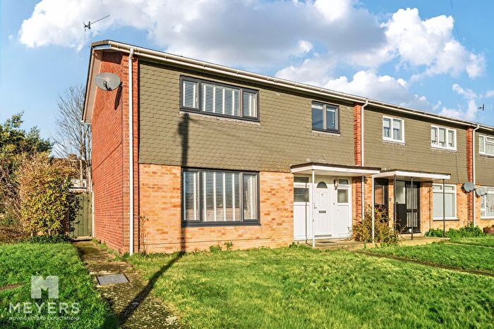 4 Bedroom End Terrace House For Sale In Lake Drive, Hamworthy, Poole, BH15