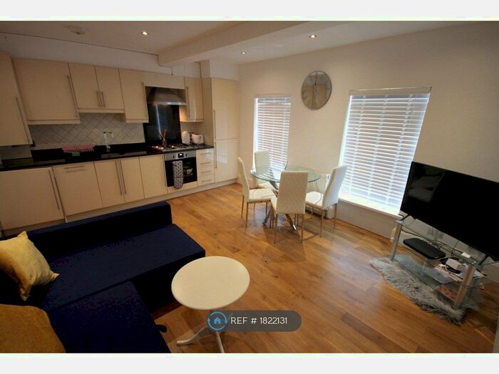 1 Bedroom Flat To Rent In Chiltern Street, London, W1U