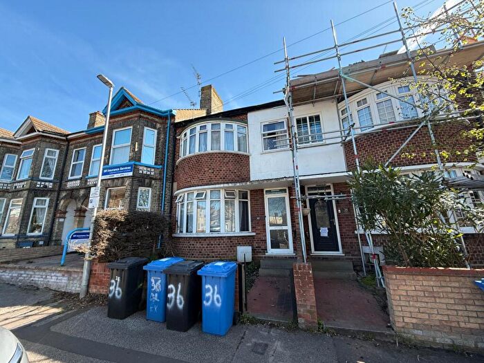 7 Bedroom House Of Multiple Occupation For Sale In Alexandra Road, Lowestoft, Suffolk, NR32