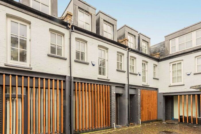 3 Bedroom Terraced House To Rent In Putney High Street, London, SW15