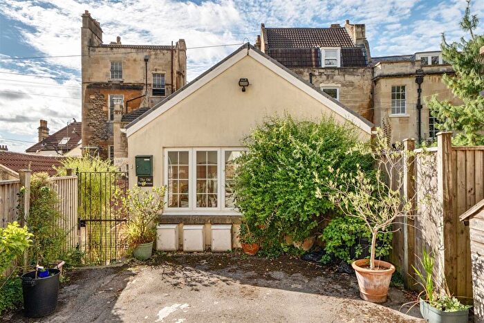 2 Bedroom Cottage For Sale In Camden Row, Bath, BA1