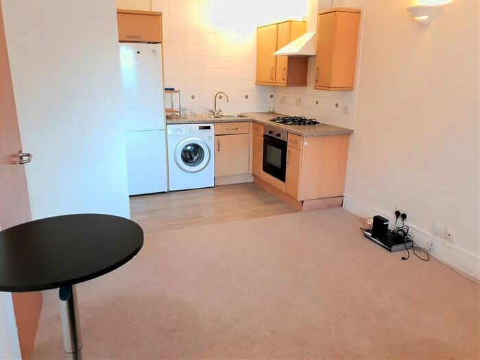 1 Bedroom Flat To Rent In Greenwich Heights, Master Gunner Place, Woolwich, SE18