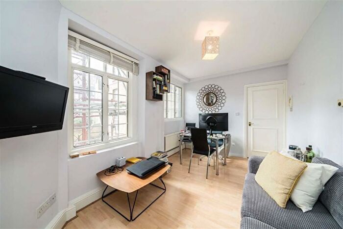 1 Bedroom Flat To Rent In Harrowby Street, Marylebone, W1H