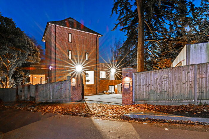 6 Bedroom Detached House For Sale In Sleepers Hill, Winchester, SO22