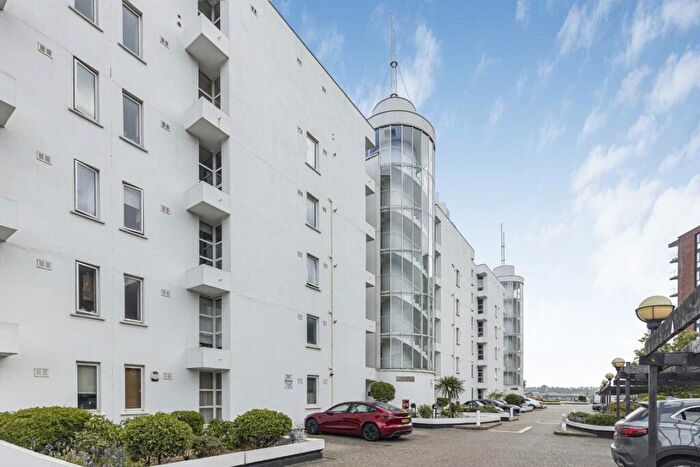 1 Bedroom Flat For Sale In Barrier Point Road, Royal Wharf, E16