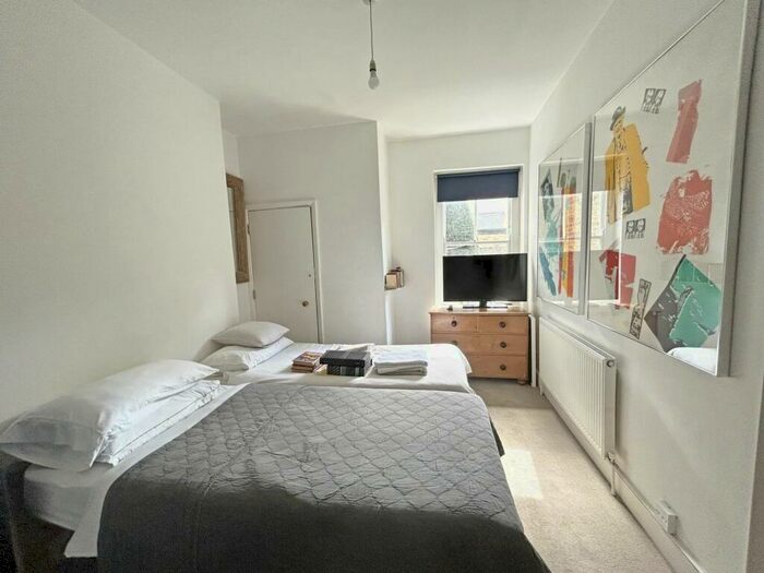 1 Bedroom Flat To Rent In Cowley Mansions, Mortlake, SW14