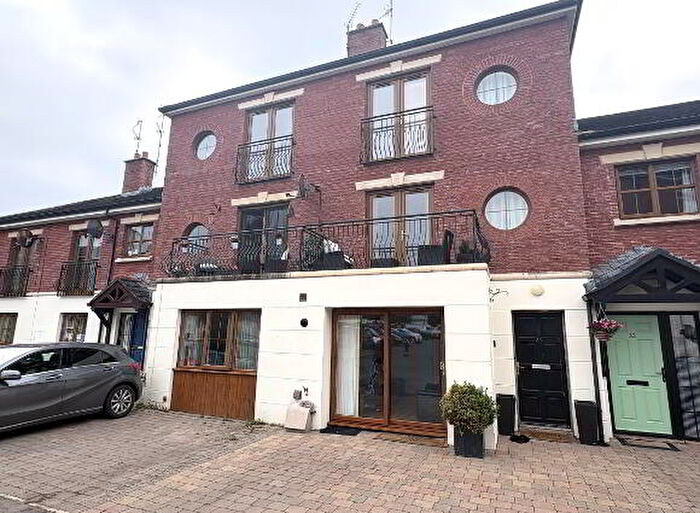 3 Bedroom TownHouse For Sale In Riverview Court, Banbridge, BT32