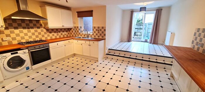 4 Bedroom Terraced House For Sale In Honeyman Close, Brondesbury Park, NW6