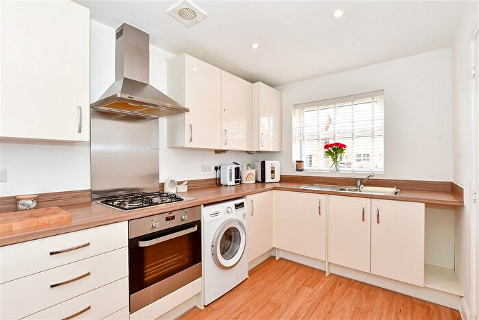 3 Bedroom End Of Terrace House For Sale In Alfrey Close, Southbourne, Hampshire, PO10