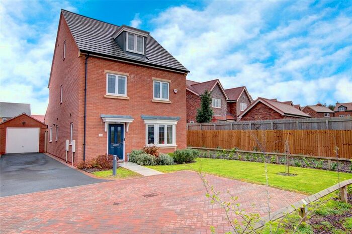 4 Bedroom Detached House For Sale In Delmly Croft, Copcut, Droitwich, Worcestershire, WR9