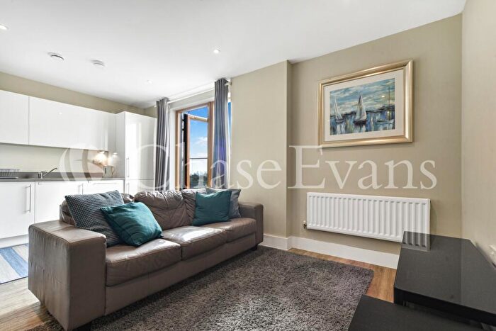 1 Bedroom Flat To Rent In St. Ives Place, Poplar, London, E14