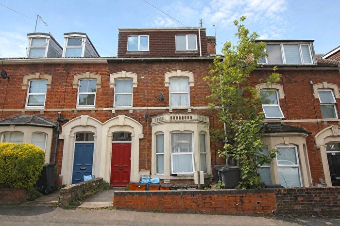1 Bedroom Apartment To Rent In Clifton Street, Old Town, Swindon, SN1