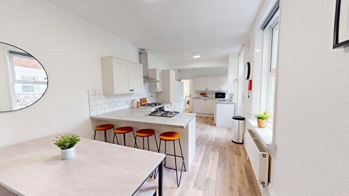 8 Bedroom House To Rent In Simonside Terrace, NE6