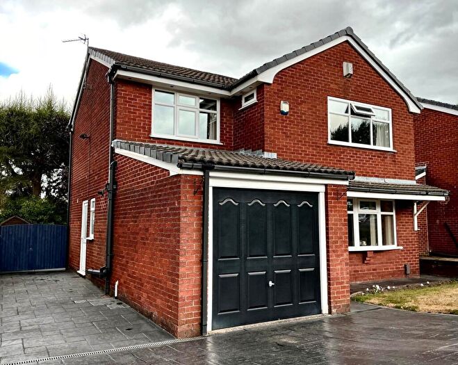 4 Bedroom Detached House For Sale In Irk Vale Drive, Chadderton, OL1