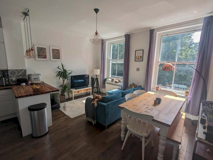 1 Bedroom Flat To Rent In Dulwich Road, Herne Hill, London, SE24