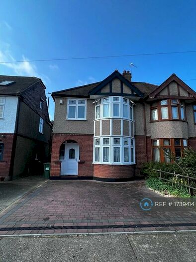 3 Bedroom Semi-Detached House To Rent In Devonshire Road, Hornchurch, RM12