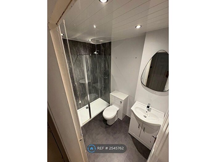 2 Bedroom Flat To Rent In Scott Street, Dundee, DD2