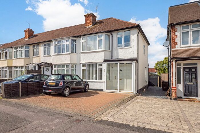 3 Bedroom End Of Terrace House For Sale In Brocks Drive, Cheam, Sutton, SM3