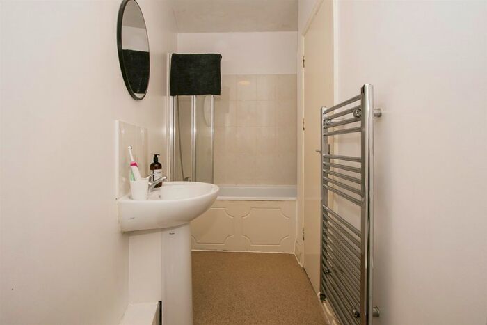 1 Bedroom Flat For Sale In Sea Road, Boscombe, Bournemouth, BH5