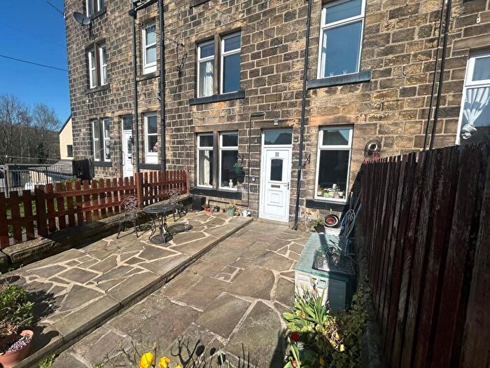 2 Bedroom House For Sale In Oak Street, Haworth, Keighley, BD22
