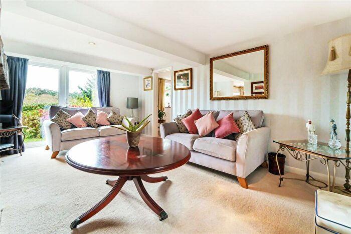 4 Bedroom Detached House For Sale In Headley Road, Grayshott, Hindhead, Hampshire, GU26