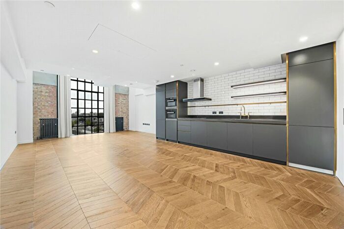 1 Bedroom Property To Rent In Switch House, SW11