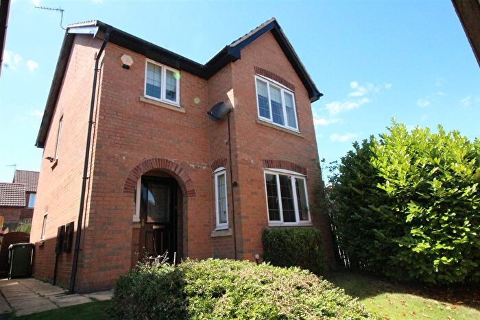 3 Bedroom Detached House To Rent In Millers Croft, Birstall, Batley, WF17