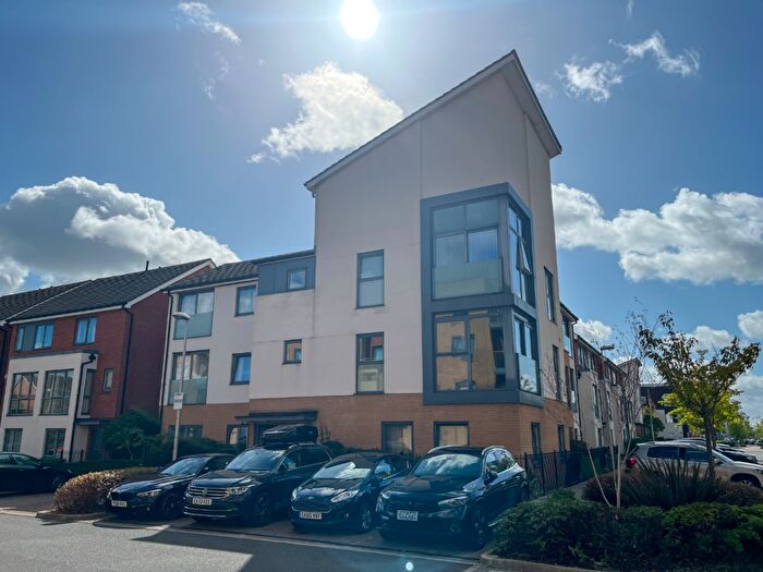1 Bedroom Apartment To Rent In Drake Way, Reading, Berkshire, RG2