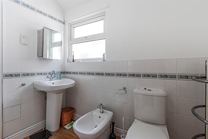 3 Bedroom Flat To Rent In Penhill Road, Pontcanna, CF11