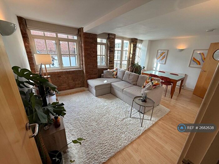 2 Bedroom Flat To Rent In Fairclough Street, London, E1