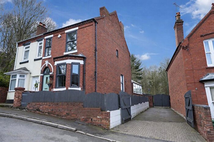 3 Bedroom Semi Detached House For Sale In Banners Street, Halesowen, B63
