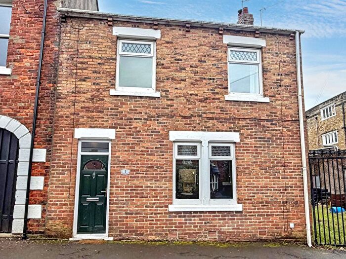 4 Bedroom Semi Detached House For Sale In Nesham Place, Houghton Le Spring, DH5