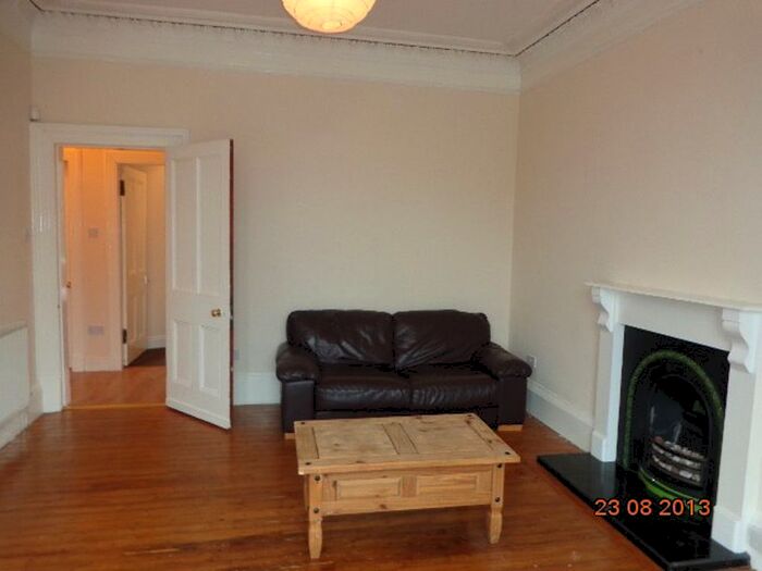 2 Bedroom Flat To Rent In Janefield Place, Dundee, DD4