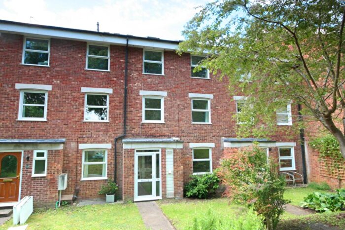 6 Bedroom Town House For Sale In Templars Close, Wheatley, OX33