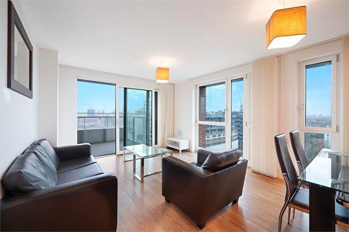 3 Bedroom Flat To Rent In Marner Point, Jefferson Plaza, London, E3