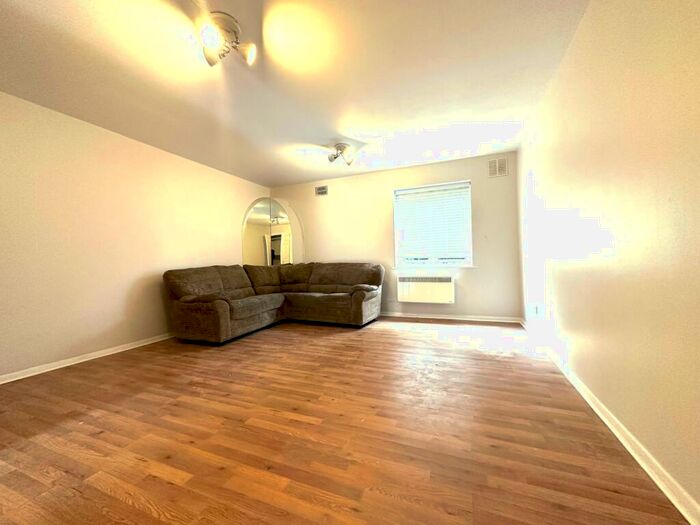 2 Bedroom Flat To Rent In Mallards Court, Ley Street, IG1