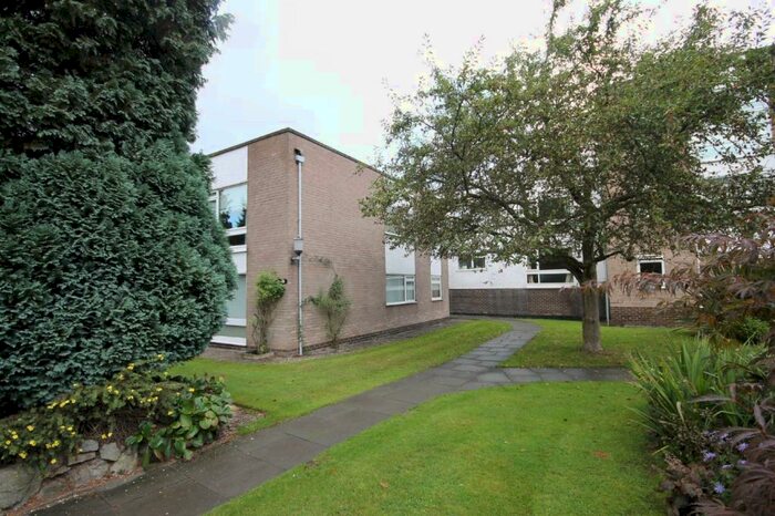 1 Bedroom Flat To Rent In Wilmslow Road, Fallowfield, Manchester, M14