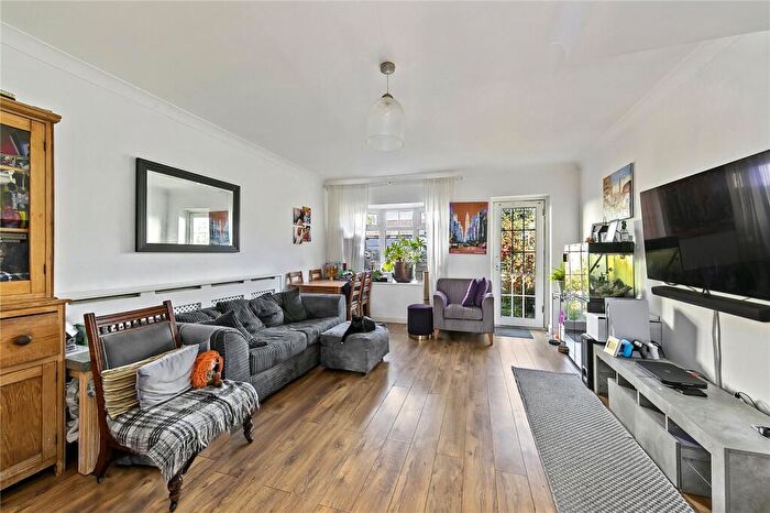 2 Bedroom Semi Detached House For Sale In North Worple Way, Mortlake, SW14