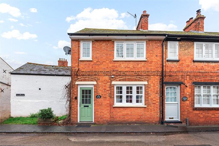 2 Bedroom End Of Terrace House To Rent In Mill Street, Newport Pagnell, Buckinghamshire, MK16