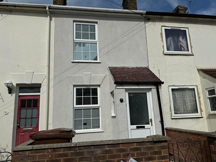 2 Bedroom Terraced House To Rent In Gillingham, ME7