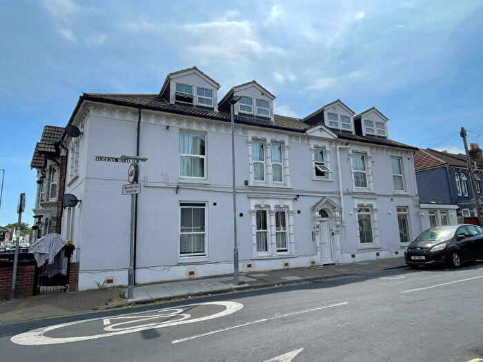 2 Bedroom Flat For Sale In Copnor Road, Copnor, Portsmouth, PO3