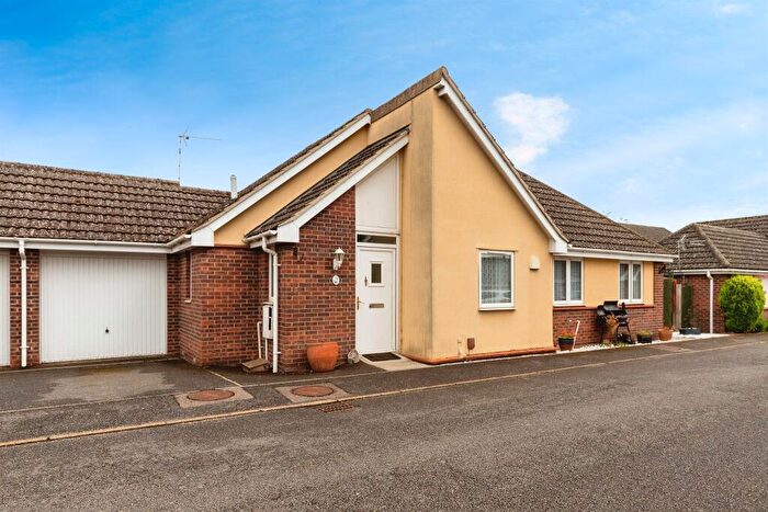 3 Bedroom Bungalow For Sale In White Horse Gardens, March, PE15