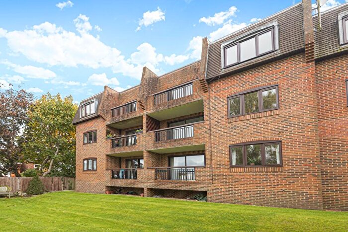 2 Bedroom Flat To Rent In Romley Court, Morley Road, Farnham, GU9
