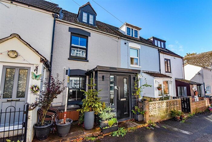 2 Bedroom Town House For Sale In Severn View Parade, Newtown, GL13