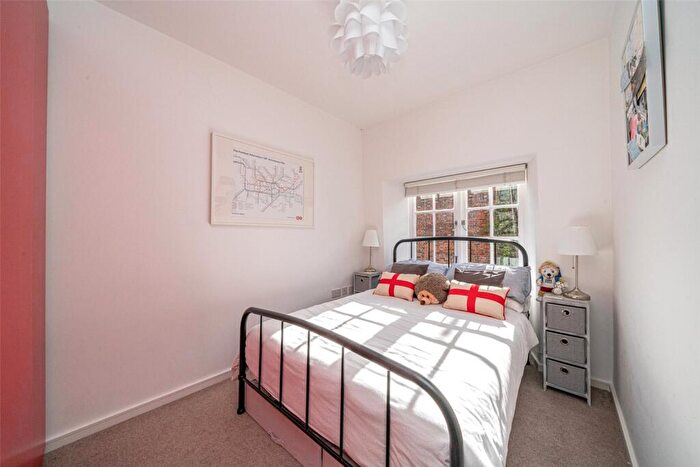 2 Bedroom Apartment To Rent In The Old Meeting House, A Lower Dagnall Street, St. Albans, Hertfordshire, AL3