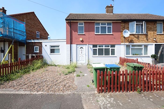 4 Bedroom Maisonette To Rent In Beacon Road, Erith, DA8