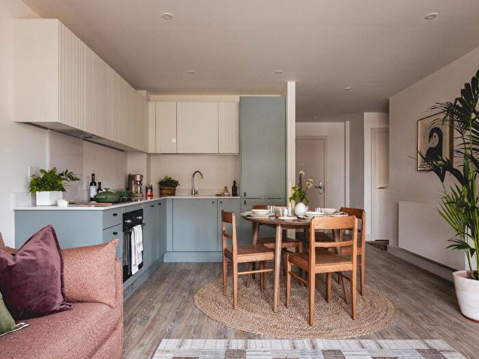 2 Bedroom Apartment To Rent In Milne Avenue, Cambridge, Cambridgeshire, CB3
